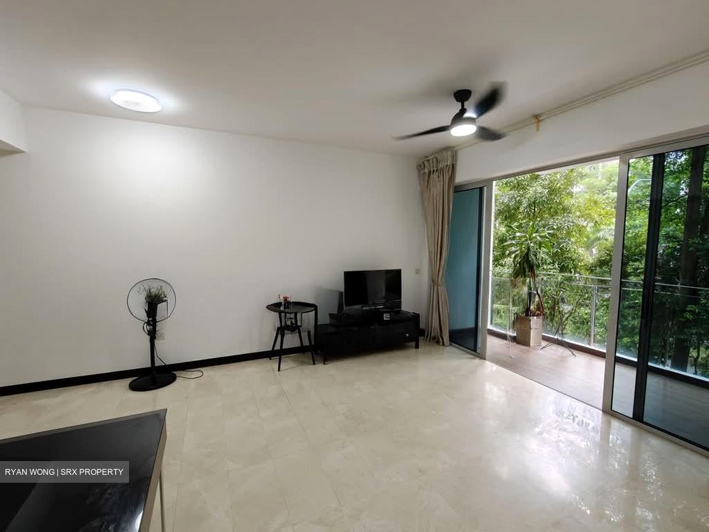 euHabitat (D14), Condominium #566428581